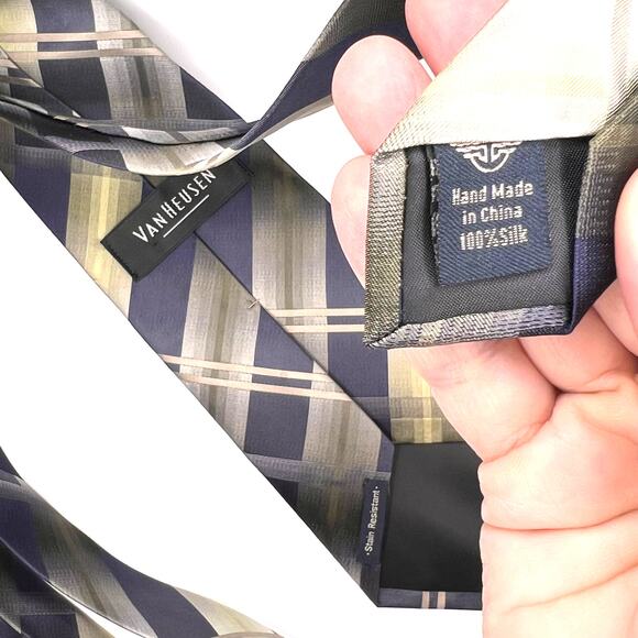 Van Heusen- Men's Tie- Silk Repp Cross Tie - Stain Resistant - Blue & Gray 57" - Picture 2 of 5
